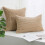 22" x 22" moderne, eigentijdse, overgangsstijl, grijs gestreepte polyester sierkussen (2 stuks) 2
