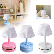 Piccola lampada da lettura in offerta lampo! Lampada da comodino con 3/4 prese CA, 2 porte USB e 1 porta USB-C compatibile con smartphone per camera