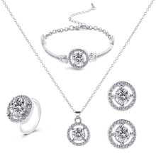Ensemble de 4 bijoux coréens simples, comprenant un collier, des boucles d'oreilles, une bague et un bracelet, avec pendentif cœur ajouré. Idéal