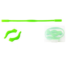 Comodo cordino morbido in silicone verde per occhiali da bambino.
