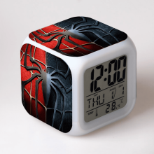 HANNTAOO digital vekkerklokke for barn, tegneserie-Spider-Man-mønster 7 LED-fargeskiftende vekkerklokke med termometer og nattlys