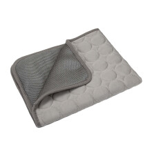 Liquidation ! Tapis de couchage rafraîchissant d'été Tahtuvzn. Matériaux absorbants pour le dessus et le dessous. Sûr et facile à transporter.