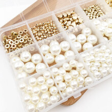 720-teiliges Set mit Zwischenperlen, sortiertes DIY-Armbandperlen-Set mit runden, sternförmigen, facettierten, flachen und herzförmigen Perlen zur