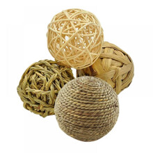 Prettyui 4-teiliges Set Rattan-Strohball-Fußspielzeug für Kleintiere wie Kaninchen und Papageien