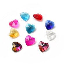 50 buc pandantive din sticlă cu inimă fațetată, pentru bijuterii de Ziua Îndrăgostiților, culori mixte, 18x18x10 mm, gaură: 1 mm