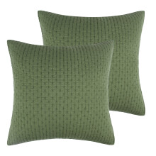 Levtex Home - Broderie au point de croix Vert forêt - Lot de deux taies d'oreiller matelassées (66 x 66 cm) - Modèle de broderie au point de croix