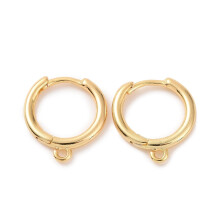 20 par messing hoop øredobber med horisontal løkke. Ekte 18 karat gullbelagt. 12 gauge (2 mm). 16,5 x 13,5 x 2 mm. Hull: 1,5 mm. Pinne: 1 mm.