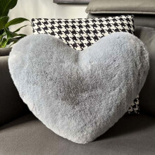 Puha, plüss, bozontos szív alakú párna, 30x25 cm, kétoldalas műszőrme díszpárna, bolyhos kiegészítő párna ajándék lányoknak, nőknek,