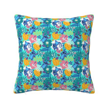 Decoratieve sierkussenhoezen met Stitch-cartoonprint, perfect voor op de bank of in huis. Kies voor een vrolijke seizoenskussenhoes van 30 x 30 cm