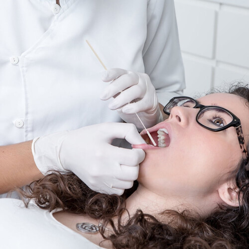 Écouvillon nasal floqué à usage unique, 60 pièces, prélèvement confortable pour des tests précis 2