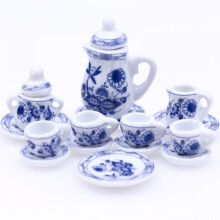 Set da tè in miniatura in porcellana per casa delle bambole, collezione di teiera e tazza in porcellana blu con motivo floreale, elegante set da tè