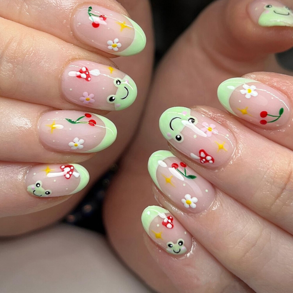 Short Almond Press on Nails with French Tip Flower Designs, Reusable Glue, Multiple Sizes