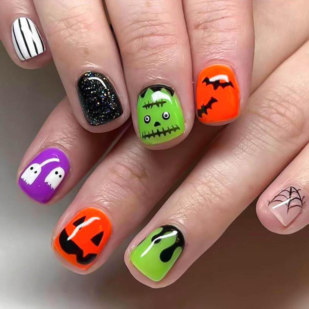 Halloween Press on Nails Extra Short Fake Nails with Bat Ghost Spider Web 24pcs Reusable Set