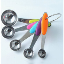 Small stainless steel measuring spoons with graduated measuring cup, measuring spoon set, cake mold