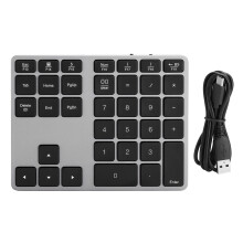 Slank aluminium numeriek toetsenbord met multifunctionele 26 toetsen en USB-C-oplaadfunctie voor een verbeterde type-ervaring.