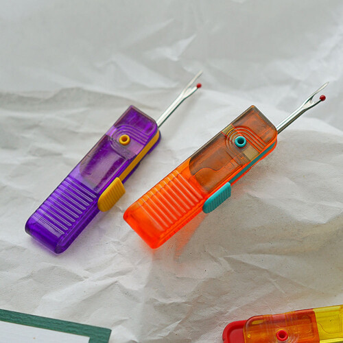 2pcs Folding Seam Rippers for Sewing Thread Remover Tool 2