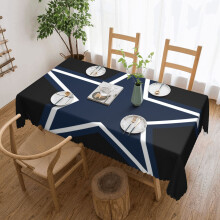 Toalha de mesa com o logotipo da Coboys, resistente à água e a derramamentos, ideal para o Dia de Ação de Graças e o Natal em família.