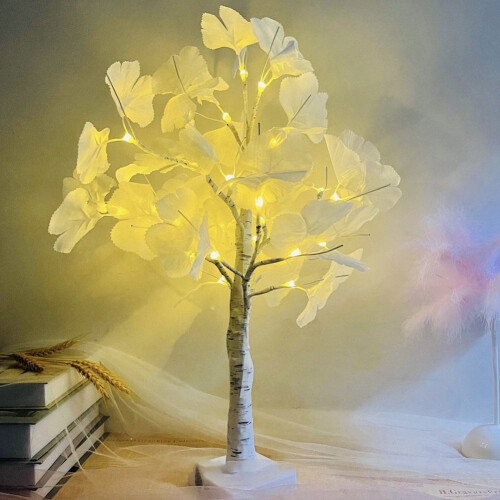 Árvore de Natal artificial de mesa de 23 polegadas com luzes LED pré-iluminadas.