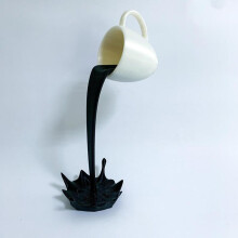 Tazza da caffè galleggiante in resina, decorazione per tazza da caffè, nera, scultura di tazza da caffè galleggiante, decorazione per cucina,