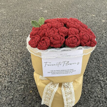 Gebreide rozen, handgeweven rozen van imitatiegaren, gebreid boeket, bloemendecoratie, cadeau