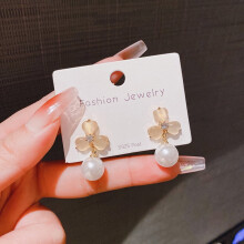 Small and Simple Opal Flower Earrings for Women Ins Cold Wind Temperament Retro Earrings 925 Silver Needle Earrings