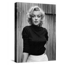 Portrait de l'actrice Marilyn Monroe sur le patio de sa maison par Aaroca - Affiches sur toile encadrées/non encadrées