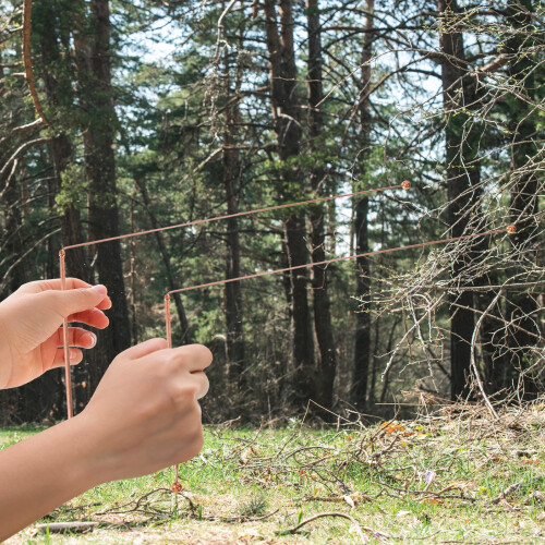 Masteelf 2Pcs Dowsing Rod Copper Divining Rod Flexible Rotation Divining Tool Portable Dowsing Rod 1