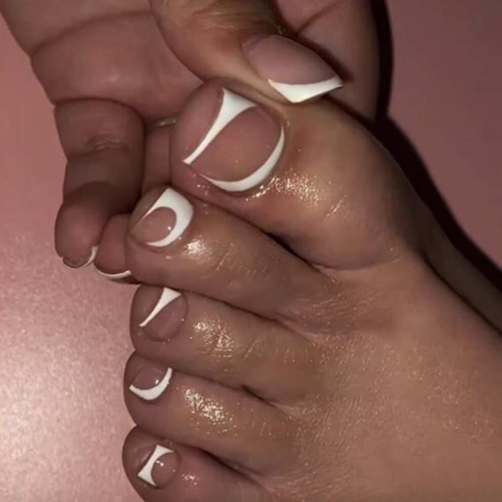 Press On Toenails French Tip Full Cover Glossy Fake Toenails for Women Reusable Acrylic Set