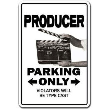 Placa de metal estilo vintage com a inscrição "Produtor de TV, Cineasta, Assistente de Produção".