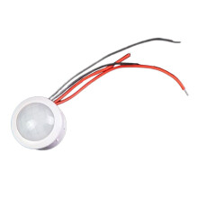 Sensor infravermelho para detecção automática de presença humana em cabeçote de sensor de acionamento de luz.