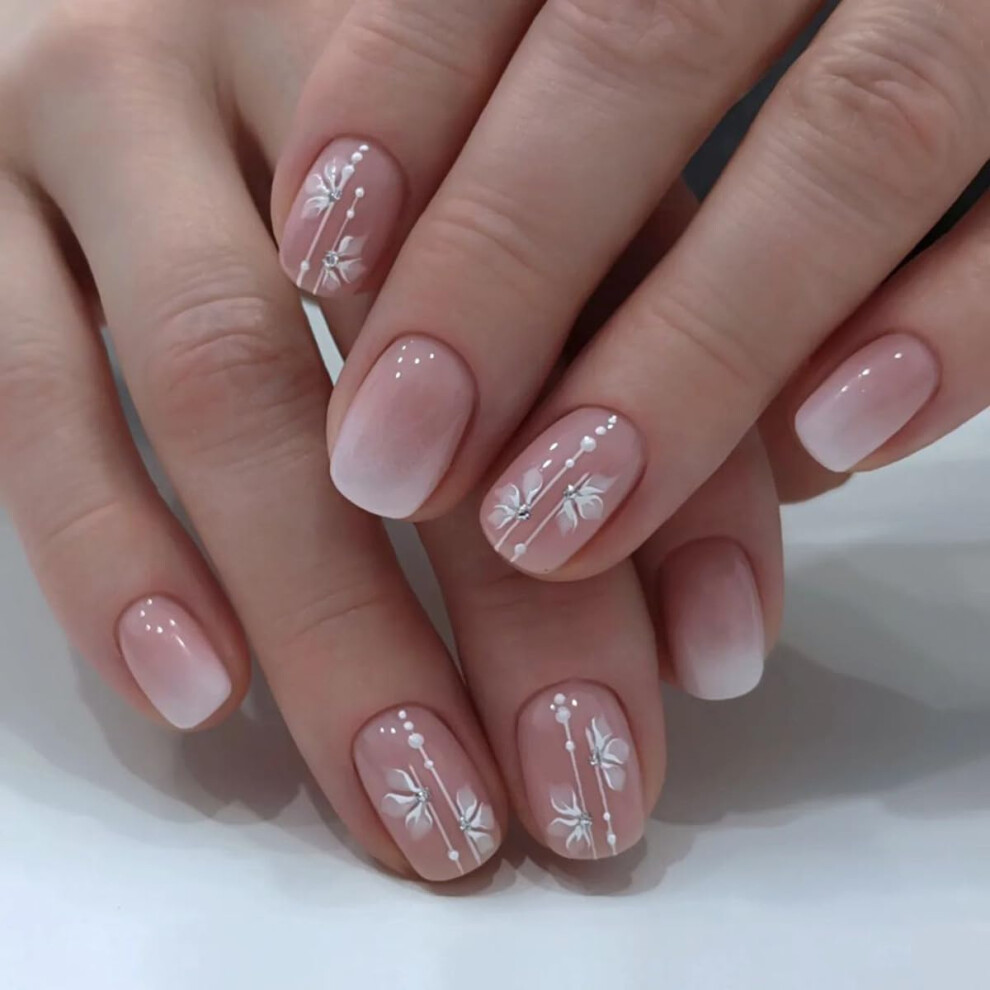 White Short Gradient Press On Nails With Flower Design, Reusable Glue On Fake Nails For Women