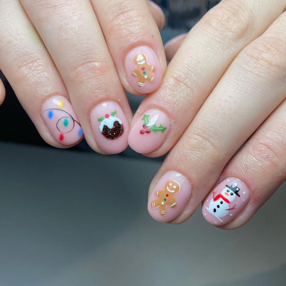 Pink Matte Almond Press On Nails Winter Snowflake Fake Nails With Glue Short Acrylic Set 24Pcs