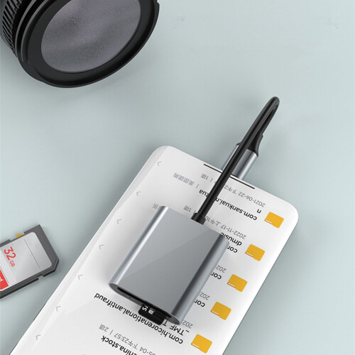 Η συσκευή ανάγνωσης καρτών USB υψηλής ταχύτητας υποστηρίζει κάρτες μνήμης SD, TF, 2