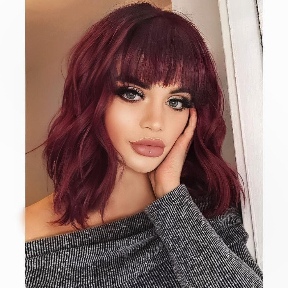 Wine Red Short Bob Wig with Bangs, Fashion Wavy Synthetic Hair, Heat Resistant Fiber