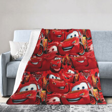 Salama McQueen -heittohuovat, pehmoiset matkahuovat, makuuhuone, olohuone, sohva, toimisto