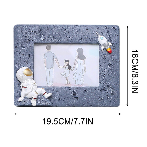 Κορνίζα φωτογραφιών EQWLJWE Astronaut Resin για επιτραπέζια διακόσμηση, στολίδι, 2