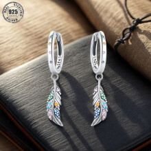 par de lujosos pendientes colgantes de plata de ley 925 con diseño de plumas coloridas, ideales para uso diario, vacaciones, parejas y para