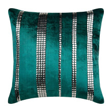 Smaragdgroene fluwelen kussenhoes van 18x18 cm met geborduurde zilveren pailletten, passend bij de Emerald City-decoratie.