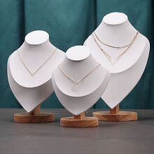 Présentoir à bijoux Yesbay en forme de cœur, gain de place, présentoir à colliers en bois, articles ménagers
