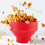 Bol à popcorn en silicone pliable rouge, format micro. 7
