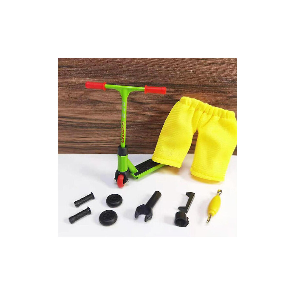 Mini Scooters Tools And Fingerboard Skateboard Toy Green