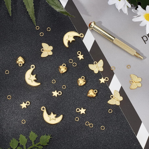 180 τεμάχια κιτ νυχιών Golden3D με γούρια σε σχήμα φεγγαριού, αστεριού, καρδιάς και 1