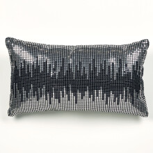 Modern Omega fekete párna ezüst flitterekkel, szabásmintás, téglalap alakú, 12x20 cm