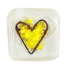 Carte souvenir en verre en forme de cœur - Carte de poche en forme de cœur - Jeton de poche en verre fusionné en forme de cœur jaune