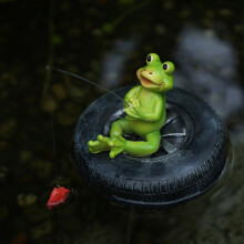 Statue flottante en résine HKUKY représentant une grenouille décontractée, figurine de jardin, sculpture décorative pour bassin extérieur,