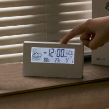 Jacenvly Black Tech digital vekkerklokke med LCD-skjerm for vær, temperatur og fuktighet, snooze-alarm, tidsstyringspåminnelse, kompatibel med Heavy