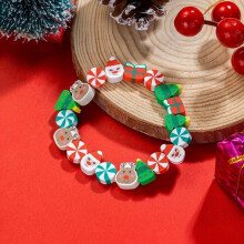 Kerstversiering: Charmante armband van zachte klei met kerstrendieren en een snoepboom - Perfect kerstcadeau voor vrouwen