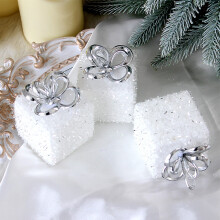 Lot de trois boules de Noël en mousse de 80 mm (3,15 pouces) avec cordon, pour sapin de Noël.