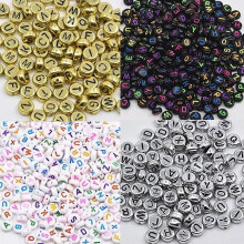 Yesbay 100 Stück Acryl-Abstandshalter, Würfel-Alphabet-Buchstaben-Armband-Schmuckherstellung, schwarze Buchstaben-Alphabet-Perlen