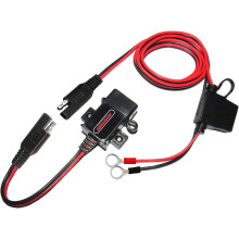 Adaptador Quick Charge 3.0 para motocicletas, com duas portas USB e terminal de anel SAE integrado para compatibilidade universal com baterias. A